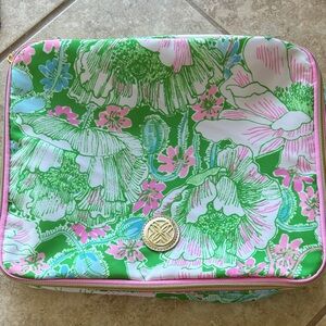 Lilly Pulitzer GWP Packing Case — Putting Green Poppyland